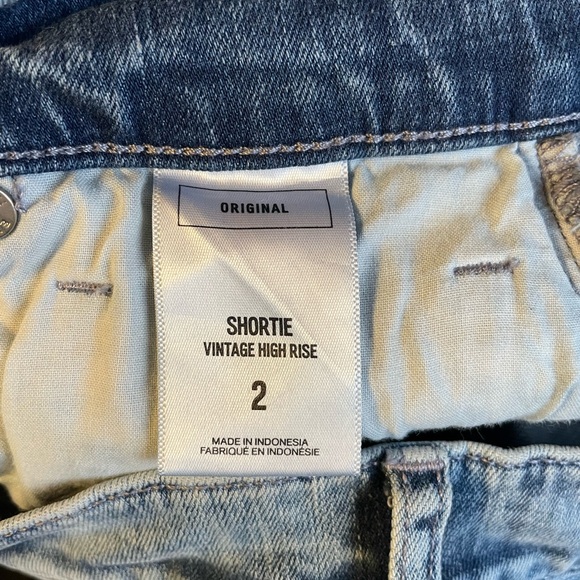 Express Blue Denim Shorts - Picture 4 of 5